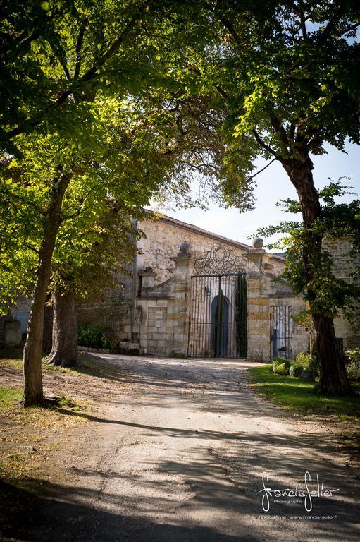 Chateau De Maumont Magnac-sur-Touvre Exteriér fotografie